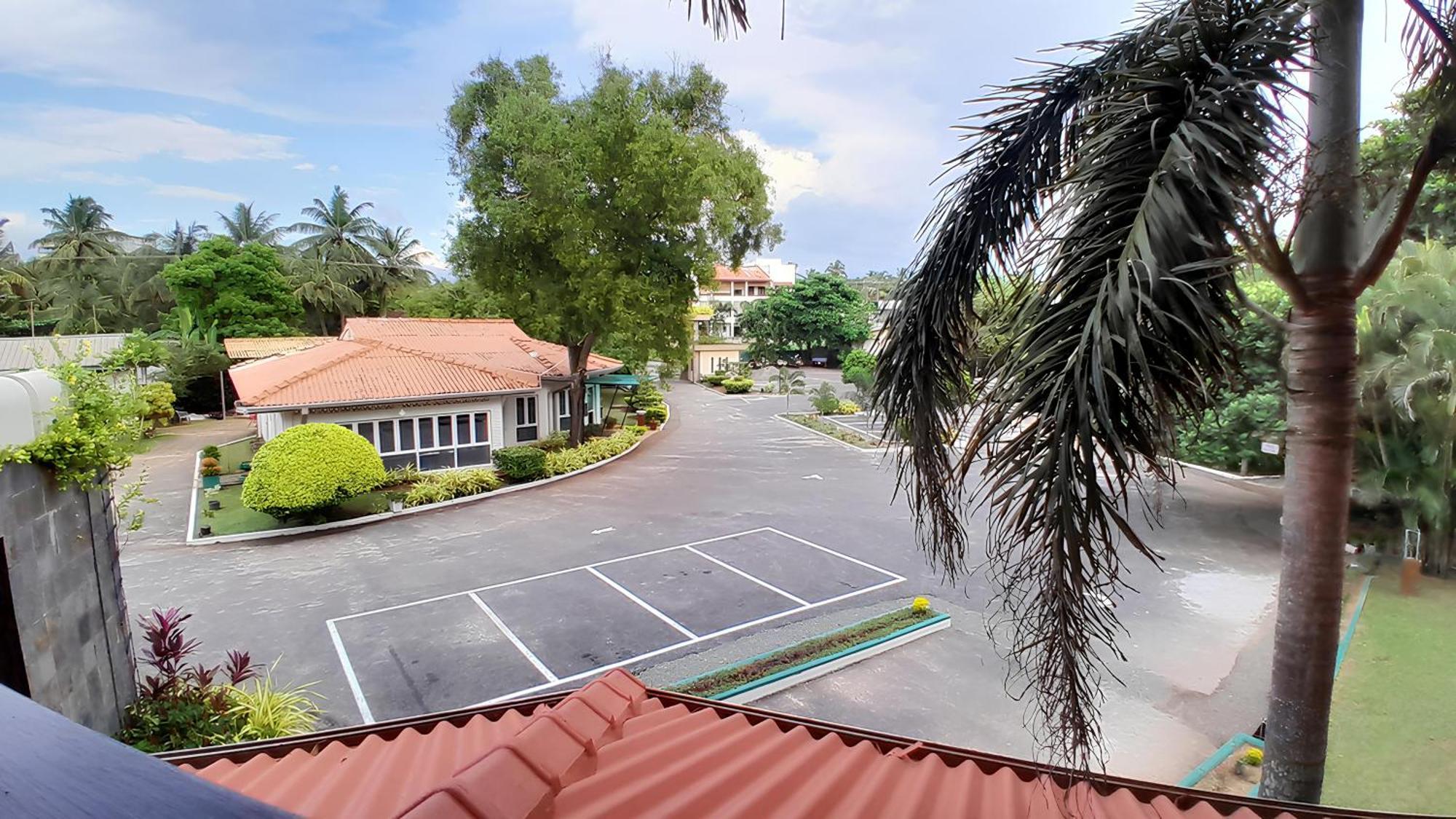 Laya Beach Wadduwa Exterior photo
